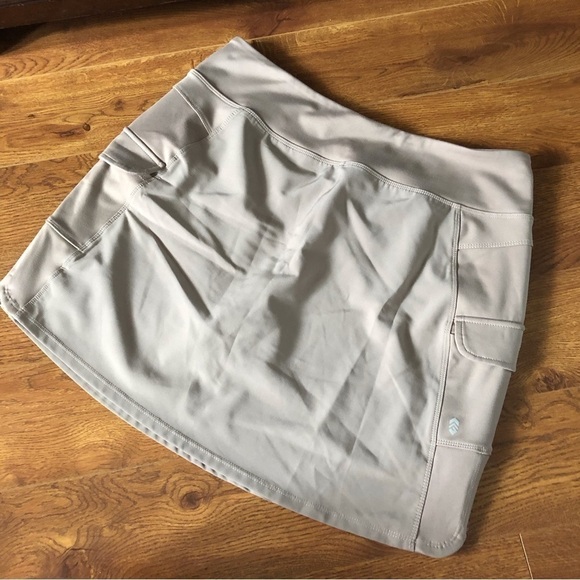 Free Country nude athletic skort in size L - Picture 1 of 7